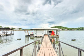 Lakefront Ozarks Getaway - Bring Your Boat!